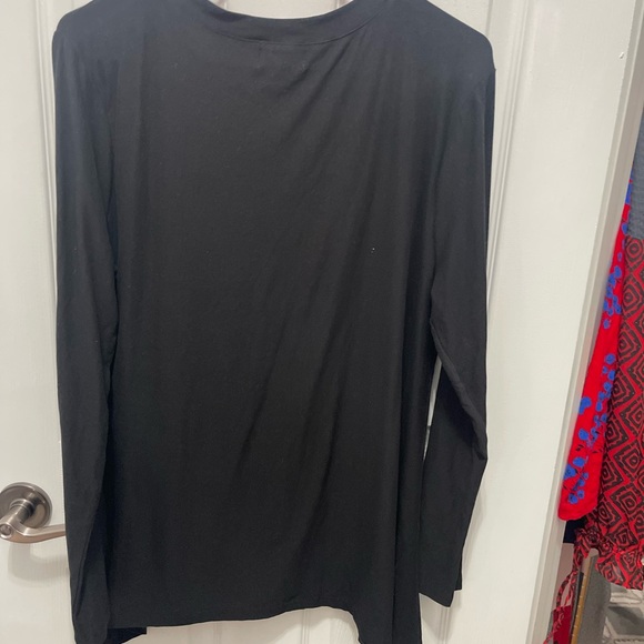 Joy land Christmas T-shirt
“I’ve been goodish this year”
Long sleeve
XLarge - Picture 12 of 12